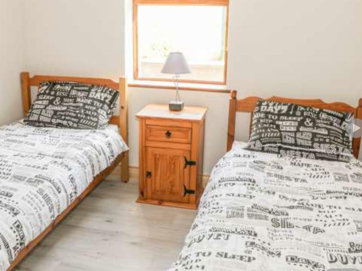 Reek View - Two Bedroom Cottage ويستبورت المظهر الخارجي الصورة